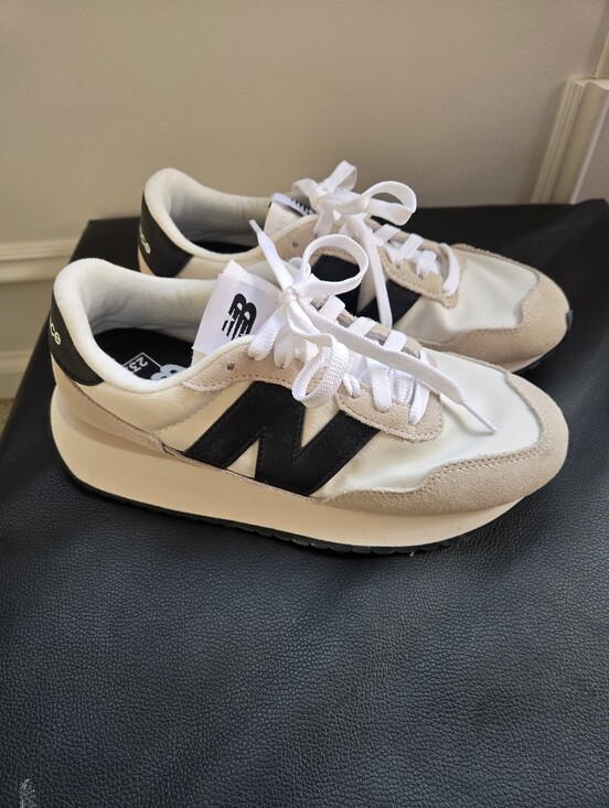 New Balance Shoes - New Balance 237 Women's Lifestyle Sneakers Light Gray Black Size 8 small mark